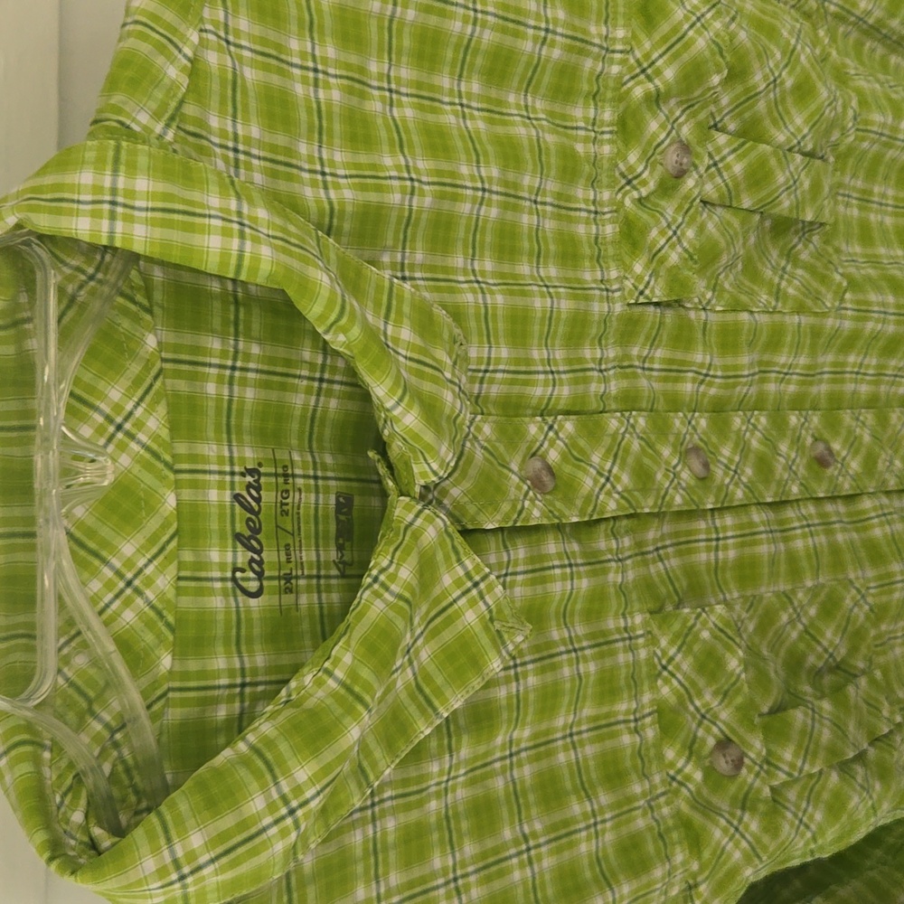 Cabela's plaid short sleeve shirt - Picture 4 of 10